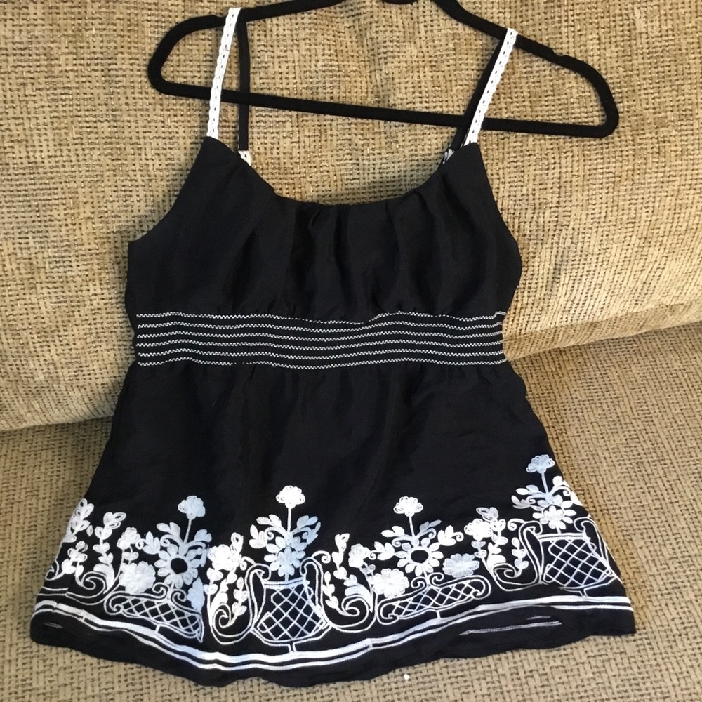 HEARTSOUL Embroidered Floral Black Top